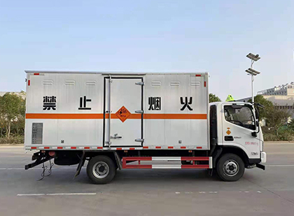 云龙爆破器材运输车